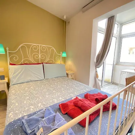 Penthouse Maltese Scent Apartament *